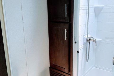 Купить кондоминиум в Апопка, Флорида 5 комнат, 25.27м2, № 1113098 - фото 15