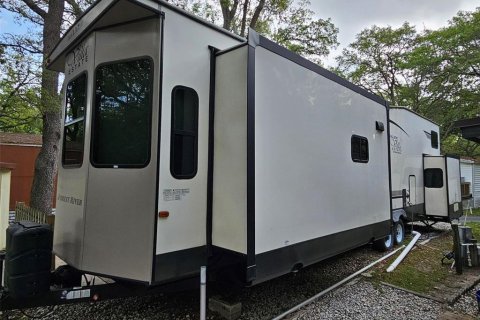 Купить кондоминиум в Апопка, Флорида 5 комнат, 25.27м2, № 1113098 - фото 2