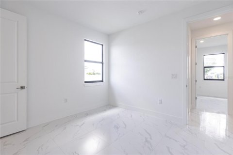Villa ou maison à vendre à Cape Coral, Floride: 4 chambres, 160.91 m2 № 1905844 - photo 23