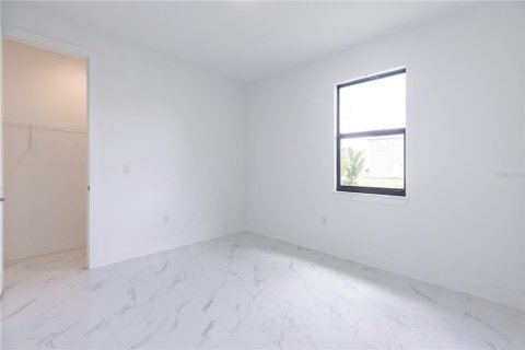 Villa ou maison à vendre à Cape Coral, Floride: 4 chambres, 160.91 m2 № 1905844 - photo 27