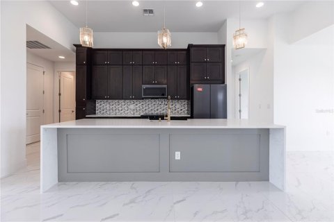 Villa ou maison à vendre à Cape Coral, Floride: 4 chambres, 160.91 m2 № 1905844 - photo 5