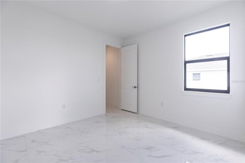 Villa ou maison à vendre à Cape Coral, Floride: 4 chambres, 160.91 m2 № 1905844 - photo 22
