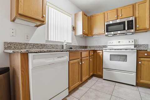 Купить виллу или дом в Лисбург, Флорида 7 комнат, 124.77м2, № 2097037 - фото 9