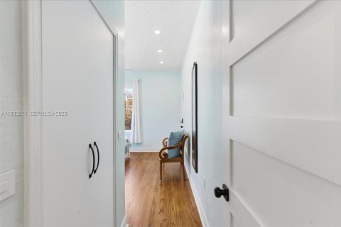 Купить кондоминиум в Майами-Бич, Флорида 2 спальни, 122.63м2, № 2046752 - фото 23