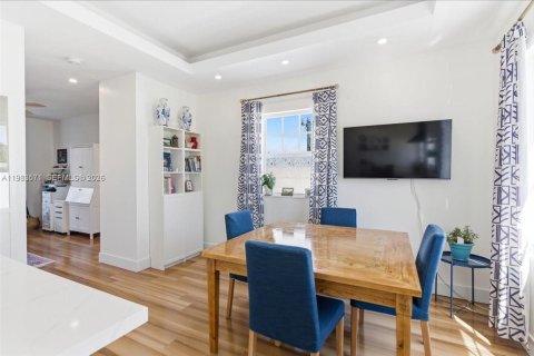 Купить кондоминиум в Майами-Бич, Флорида 2 спальни, 122.63м2, № 2046752 - фото 8