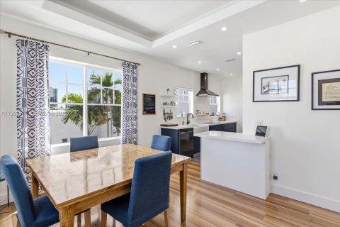 Купить кондоминиум в Майами-Бич, Флорида 2 спальни, 122.63м2, № 2046752 - фото 9