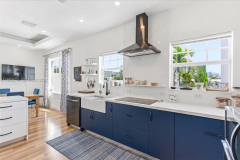 Купить кондоминиум в Майами-Бич, Флорида 2 спальни, 122.63м2, № 2046752 - фото 5