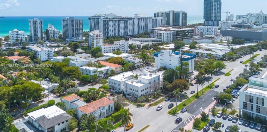 Кондоминиум с 2 спальнями в Майами-Бич, Флорида № 2046752