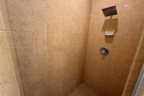 Villa ou maison à vendre à Miami, Floride: 4 chambres, 234.39 m2 № 2005121 - photo 27