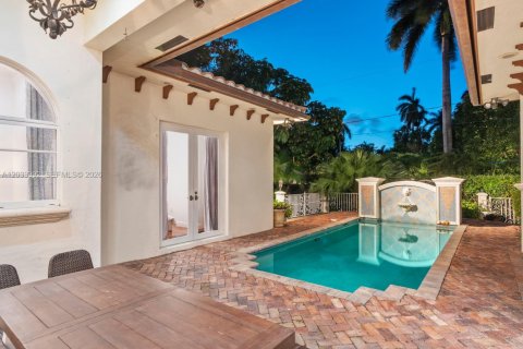 Casa en Hollywood, Florida 5 dormitorios, 187.66 m2 № 2077831