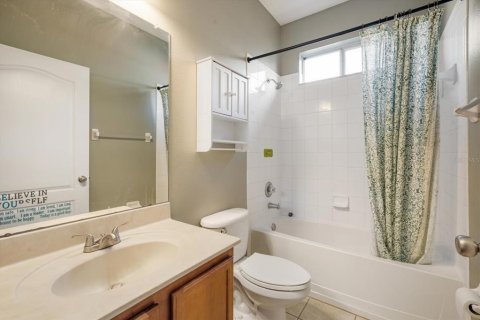 House in Riverview, Florida 3 bedrooms, 241.64 sq.m. № 1851084 - photo 17
