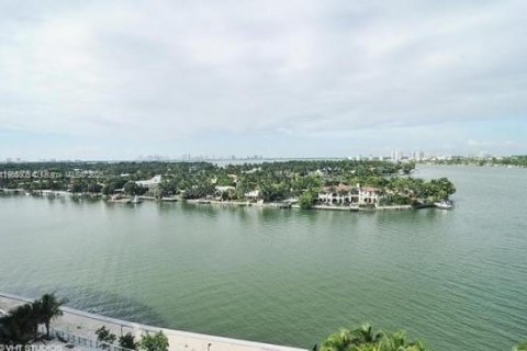 Condo in Miami Beach, Florida, 1 bedroom  № 2081978 - photo 16