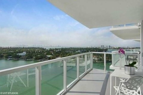 Condo in Miami Beach, Florida, 1 bedroom  № 2081978 - photo 15