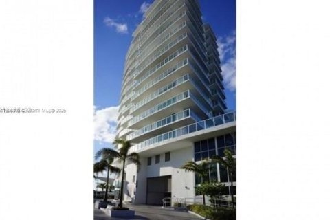 Condo in Miami Beach, Florida, 1 bedroom  № 2081978 - photo 6