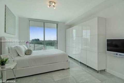 Condo in Miami Beach, Florida, 1 bedroom  № 2081978 - photo 5