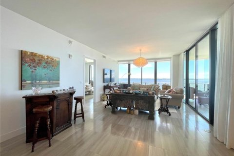 Condominio en alquiler en Tampa, Florida, 3 dormitorios, 273.13 m2 № 1846529 - foto 5