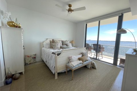Condominio en alquiler en Tampa, Florida, 3 dormitorios, 273.13 m2 № 1846529 - foto 10