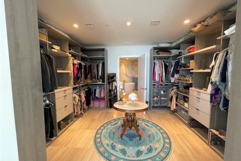 Condominio en alquiler en Tampa, Florida, 3 dormitorios, 273.13 m2 № 1846529 - foto 11