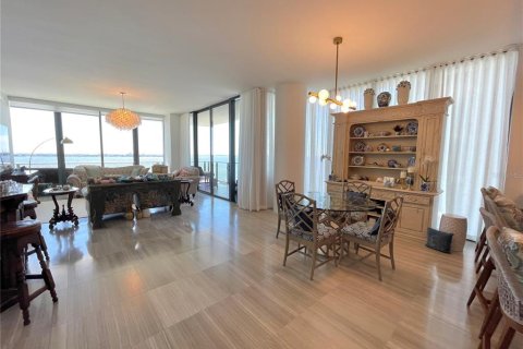 Condominio en alquiler en Tampa, Florida, 3 dormitorios, 273.13 m2 № 1846529 - foto 8