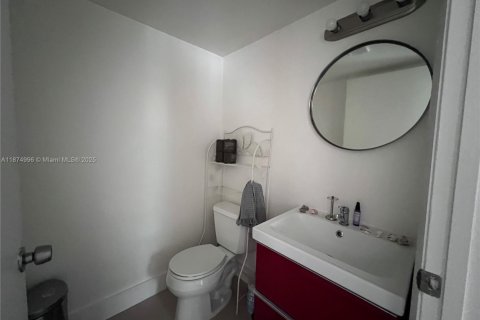 Снять в аренду кондоминиум в Майами-Бич, Флорида 1 спальня, 61.32м2, № 1923538 - фото 12