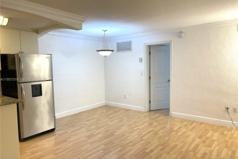 Снять в аренду кондоминиум в Майами, Флорида 1 спальня, 47.75м2, № 1990134 - фото 4