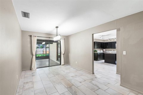 Villa ou maison à vendre à Winter Haven, Floride: 3 chambres, 158.03 m2 № 2349734 - photo 4