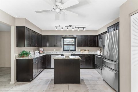Villa ou maison à vendre à Winter Haven, Floride: 3 chambres, 158.03 m2 № 2349734 - photo 8