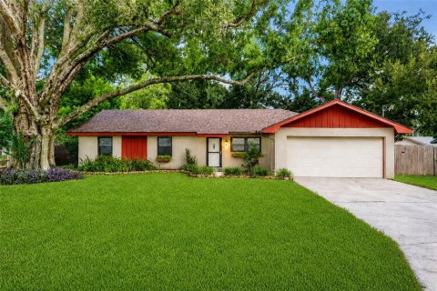 House in Winter Haven, Florida 3 bedrooms, 158.03 sq.m. № 2349734