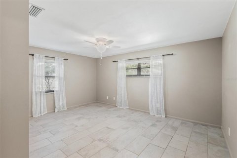Villa ou maison à vendre à Winter Haven, Floride: 3 chambres, 158.03 m2 № 2349734 - photo 17