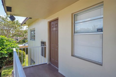 Condominio en venta en Margate, Florida, 2 dormitorios, 91.97 m2 № 2005984 - foto 2