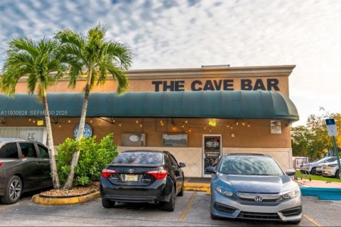 Immobilier commercial à vendre à Hollywood, Floride № 1990080 - photo 19