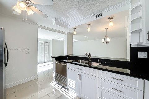Купить кондоминиум в Авентура, Флорида 2 спальни, 116.22м2, № 1942588 - фото 29