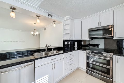 Купить кондоминиум в Авентура, Флорида 2 спальни, 116.22м2, № 1942588 - фото 26