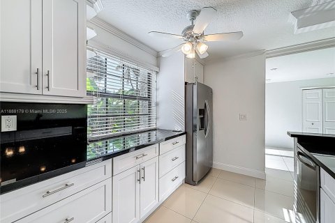 Купить кондоминиум в Авентура, Флорида 2 спальни, 116.22м2, № 1942588 - фото 27