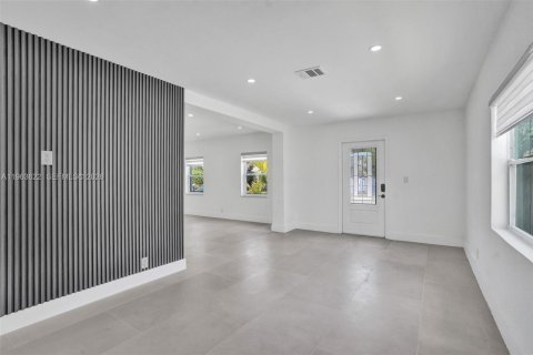 Villa ou maison à vendre à Hollywood, Floride: 3 chambres, 138.7 m2 № 2025610 - photo 3