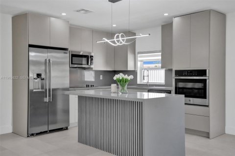 Villa ou maison à vendre à Hollywood, Floride: 3 chambres, 138.7 m2 № 2025610 - photo 5