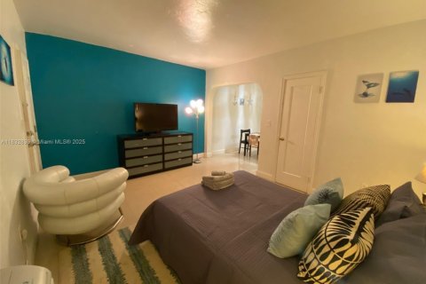 Condo in Miami Beach, Florida  № 1814070 - photo 3