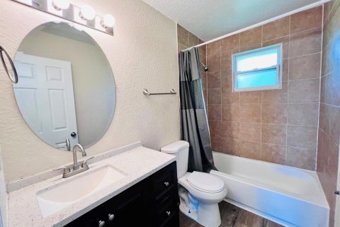 Appartement à louer à Titusville, Floride: 2 chambres, 75.07 m2 № 2099875 - photo 12