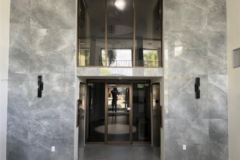Condominio en venta en North Miami Beach, Florida, 2 dormitorios, 100.8 m2 № 2088568 - foto 19