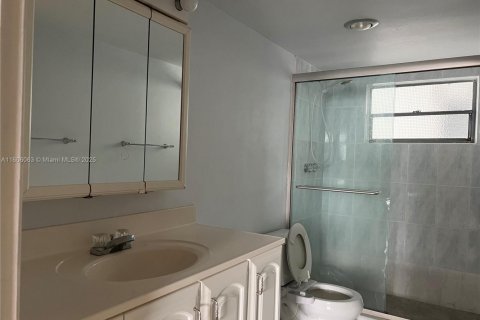 Condominio en venta en North Miami Beach, Florida, 2 dormitorios, 100.8 m2 № 2088568 - foto 17