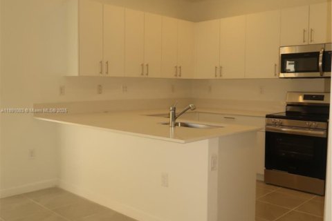 Adosado en alquiler en Homestead, Florida, 3 dormitorios, 171.68 m2 № 1944518 - foto 5