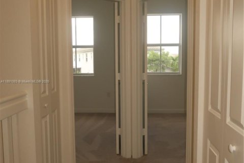 Adosado en alquiler en Homestead, Florida, 3 dormitorios, 171.68 m2 № 1944518 - foto 9