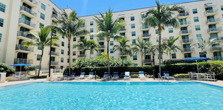 Condo à West Palm Beach, Floride, 2 chambres  № 2086083
