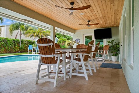 House in Stuart, Florida 4 bedrooms, 196.95 sq.m. № 2190150 - photo 30