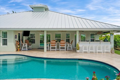 House in Stuart, Florida 4 bedrooms, 196.95 sq.m. № 2190150 - photo 28