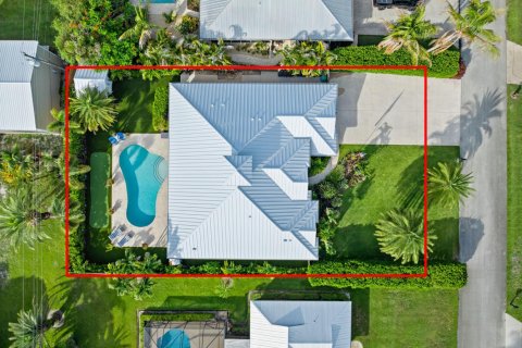 House in Stuart, Florida 4 bedrooms, 196.95 sq.m. № 2190150 - photo 13
