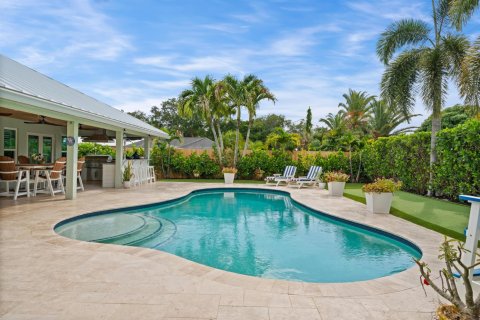 House in Stuart, Florida 4 bedrooms, 196.95 sq.m. № 2190150 - photo 25