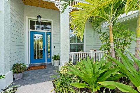 House in Stuart, Florida 4 bedrooms, 196.95 sq.m. № 2190150 - photo 11
