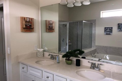House in Davenport, Florida 6 bedrooms, 291.9 sq.m. № 1724580 - photo 17