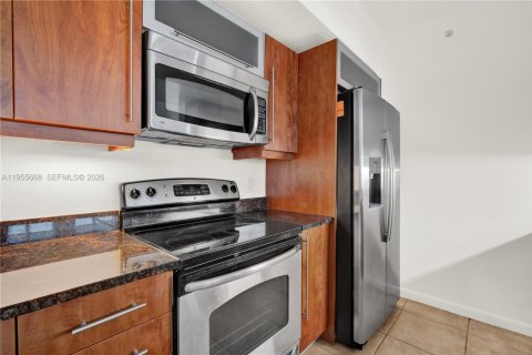 Copropriété à vendre à Miami, Floride: 2 chambres, 107.3 m2 № 2020192 - photo 12